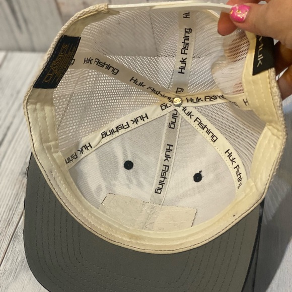 Huk trucker SnapBack ball cap hat - Picture 3 of 3